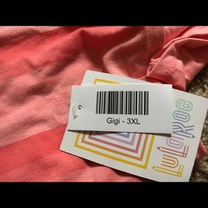 LuLaRoe Tops - LuLaRoe 3x Gigi shirt LuLaRoe Tops - LuLaRoe 3x Gigi shirt